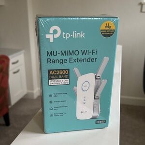 NEW IN BOX! TP-Link AC2600 WiFi Extender (RE650), Up to 2600Mbps
